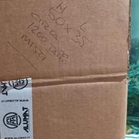 Tappi di sughero usati. 