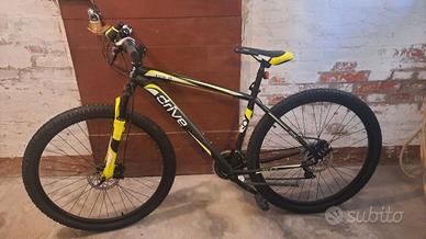 Mountain bike 29 pari al nuovo, freni a disco