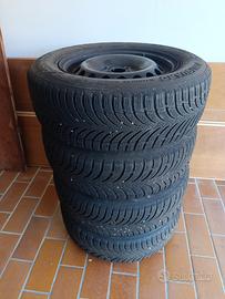 Cerchioni in ferro con gomme 205/65 R15