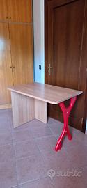 Scrivania in legno massello