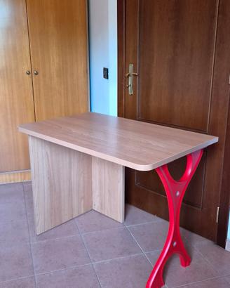 Scrivania in legno massello