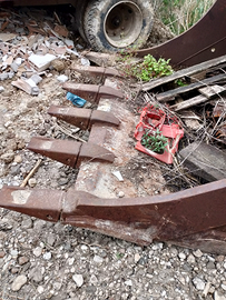 Benna per scavatore 400/500 quintali