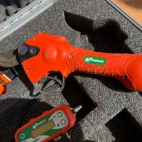 Forbice professionale a batteria Rinieri IRON 400