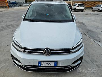 VW Touran R-line