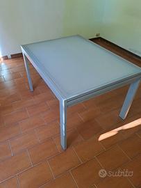Tavolo allungabile Bertoli vetro e acciaio