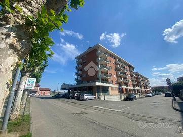 4 LOCALI A CASTELLAMONTE