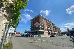 4 LOCALI A CASTELLAMONTE