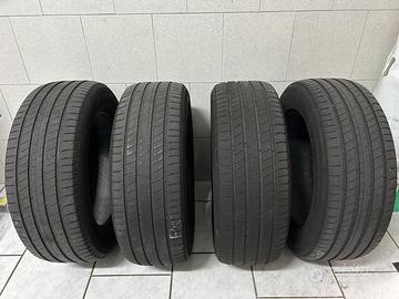 Michelin Latitude Sport 3 235/60 R18 4 gomme