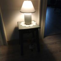 sgabellino con lampada