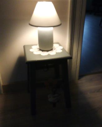 sgabellino con lampada