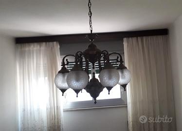 Lampadario 6 luci ottone vetro bianco lavorato
