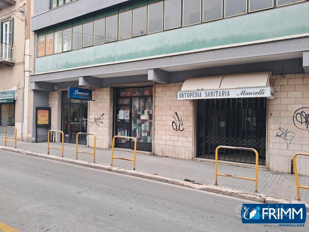 Locale commerciale - via Cardarelli 85.000