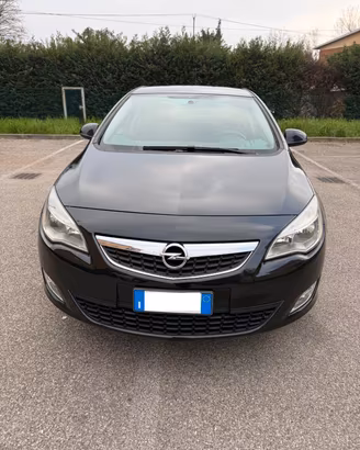 Opel Astra 1.4 METANO - NEOPATENTATI - 12 MESI DI 