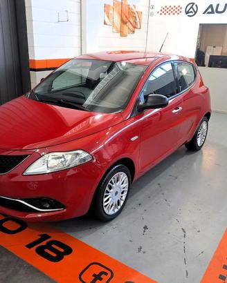 LANCIA Ypsilon 1.2 69 CV 5 porte ROSSO BELLISSIM