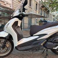 Piaggio beverly 400 hpe
