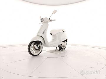 VESPA JUSTIN BIEBER x VESPA 50 E5 N10998