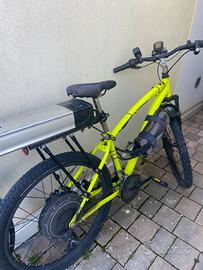 Bici elettrica con accelleratore / ciclomotore
