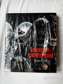 Libro Harley-Davidson nella confezione