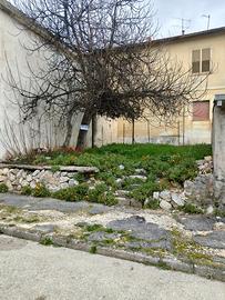 Appartamento e terreno edificabile