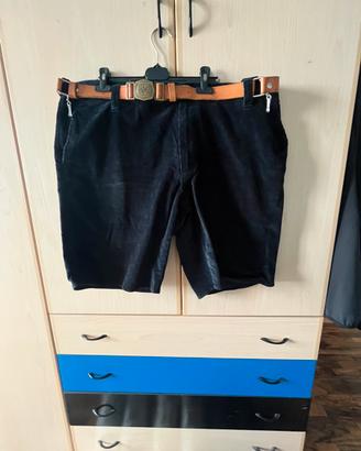Pantaloni scout