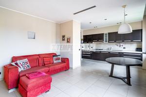 3 Locali completamente ristrutturato con taverna,