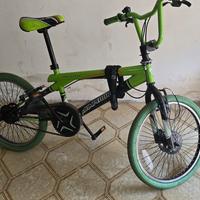 BICICLETTA BMX VERDE