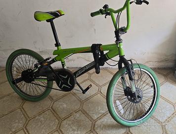 BICICLETTA BMX VERDE