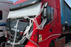 Iveco Stralis 500 E6 Incidentato