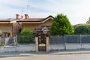 villa-singola-a-rosta