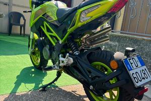 moto tnt benelli 125