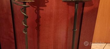 Coppia di candelabri in ferro battuto 