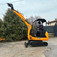 E281 Escavatore JCB 18 q allargabile