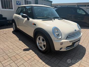 Mini cooper R50 1.6 benzina si neopatentato