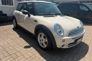 Mini cooper R50 1.6 benzina si neopatentato