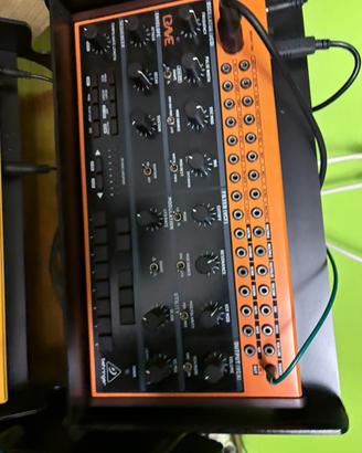 Behringer Crave