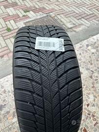 Pneumatici invernali Bridgestone  225/40 R18 92V