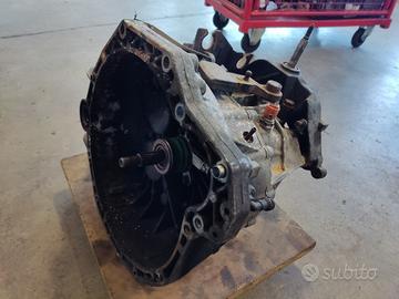 Cambio OPEL VIVARO 2464cc diesel del 2010