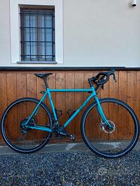 GRAVEL SURLY STRAGGER