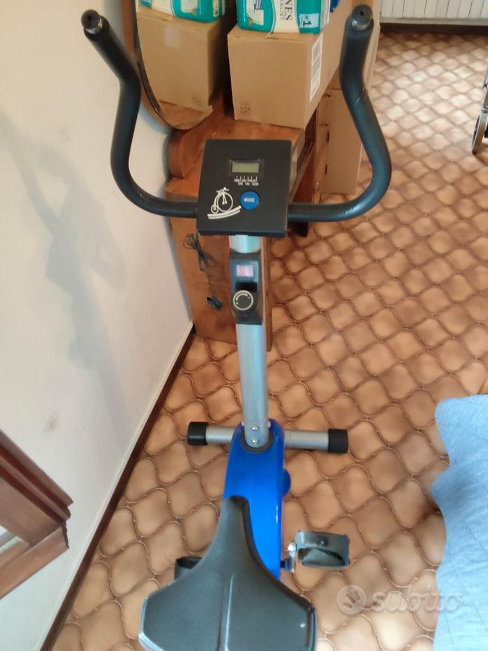 Cyclette Pieghevole JIM Fitness Sport Tech - 8 Livelli Resistenza, Monitor LCD