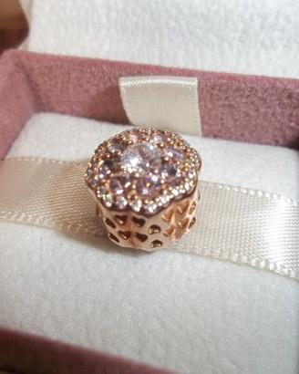 Charm Pandora Fiore Rosa Scintillante 787851NPM