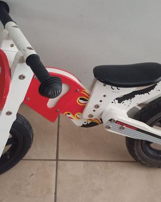 bicicletta senza pedali in legno per bambino