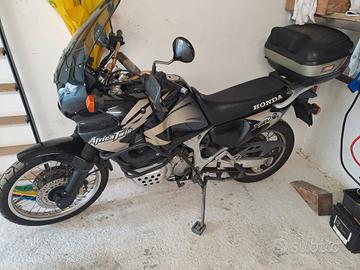 Africa twin 750