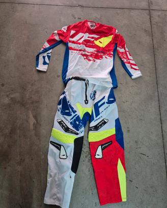 abbigliamento  tuta stivali motocross 