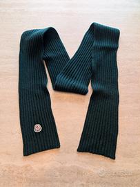 Sciarpa in lana Moncler colore verde 