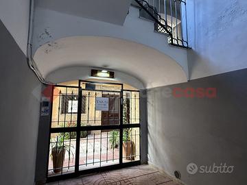 Stabile/Palazzo Taranto [mzz235_2VRG]
