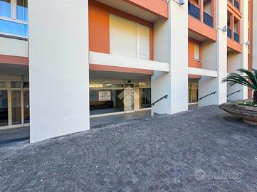 NEGOZIO A SALÒ