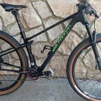 Lee Cougan Innova tg S/M 
Carbon Boost
Telaio inno