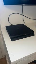 Playstation 4 slim + gioco in omaggio a scelta