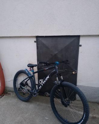 bicicletta da mtb Btwin 520