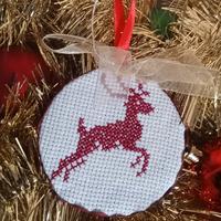 pallina di natale punto croce 